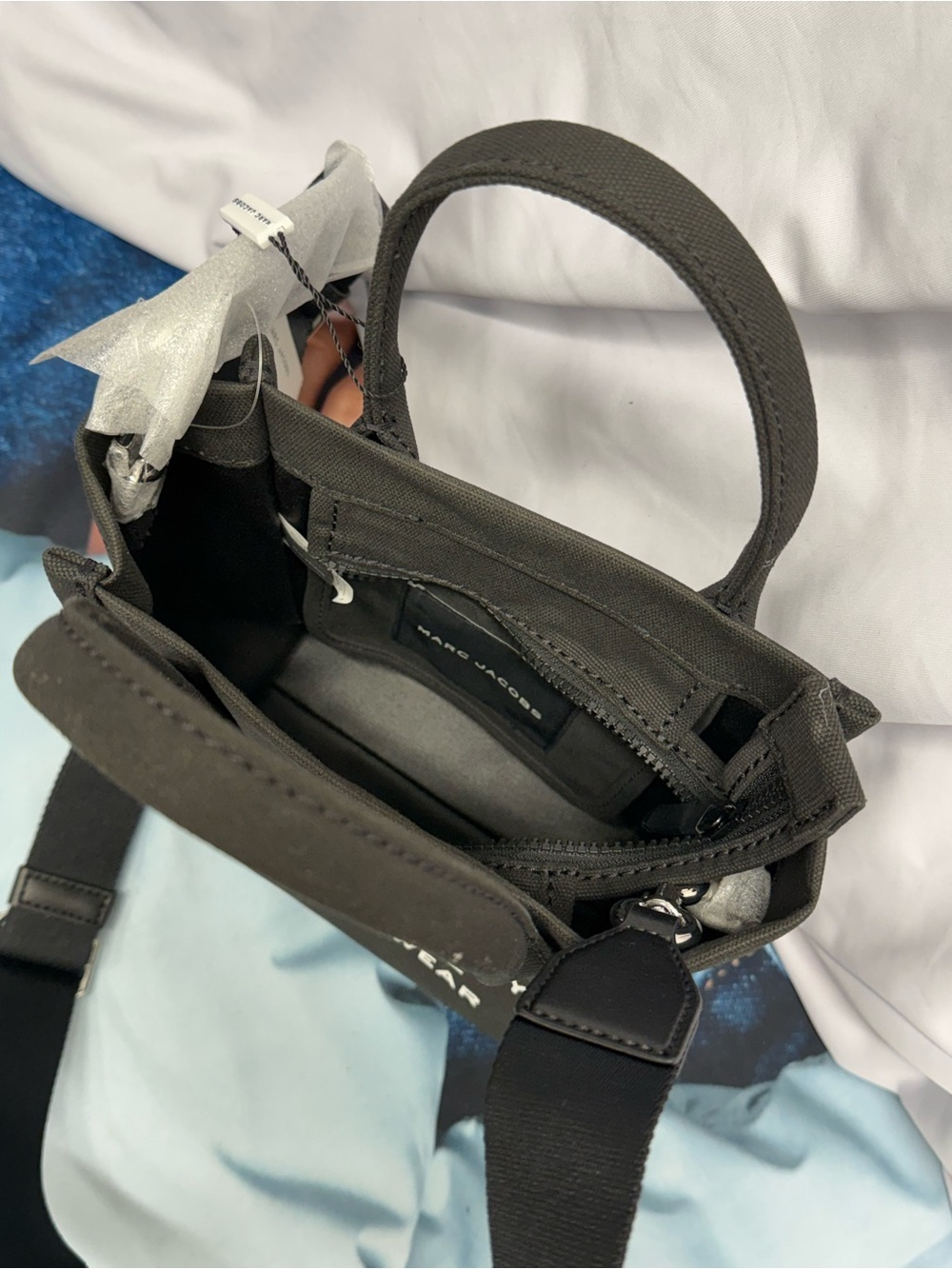 (new+tag) The Marc Jacobs canvas supply crossbody bag black - Picture 4 of 17